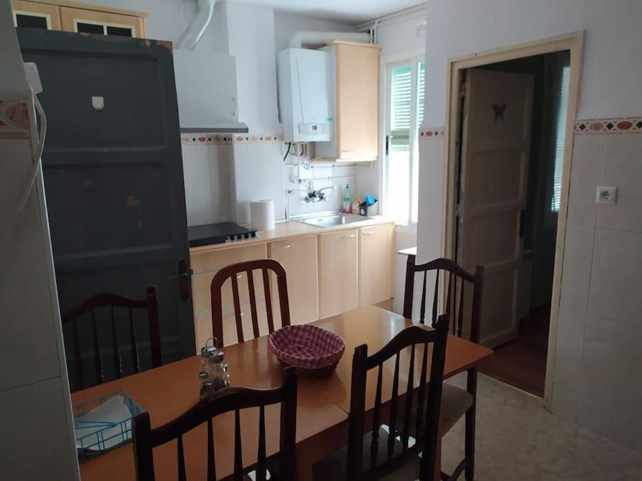Апартаменты Amplio Piso En Centro Con Balcon Куэнка Экстерьер фото